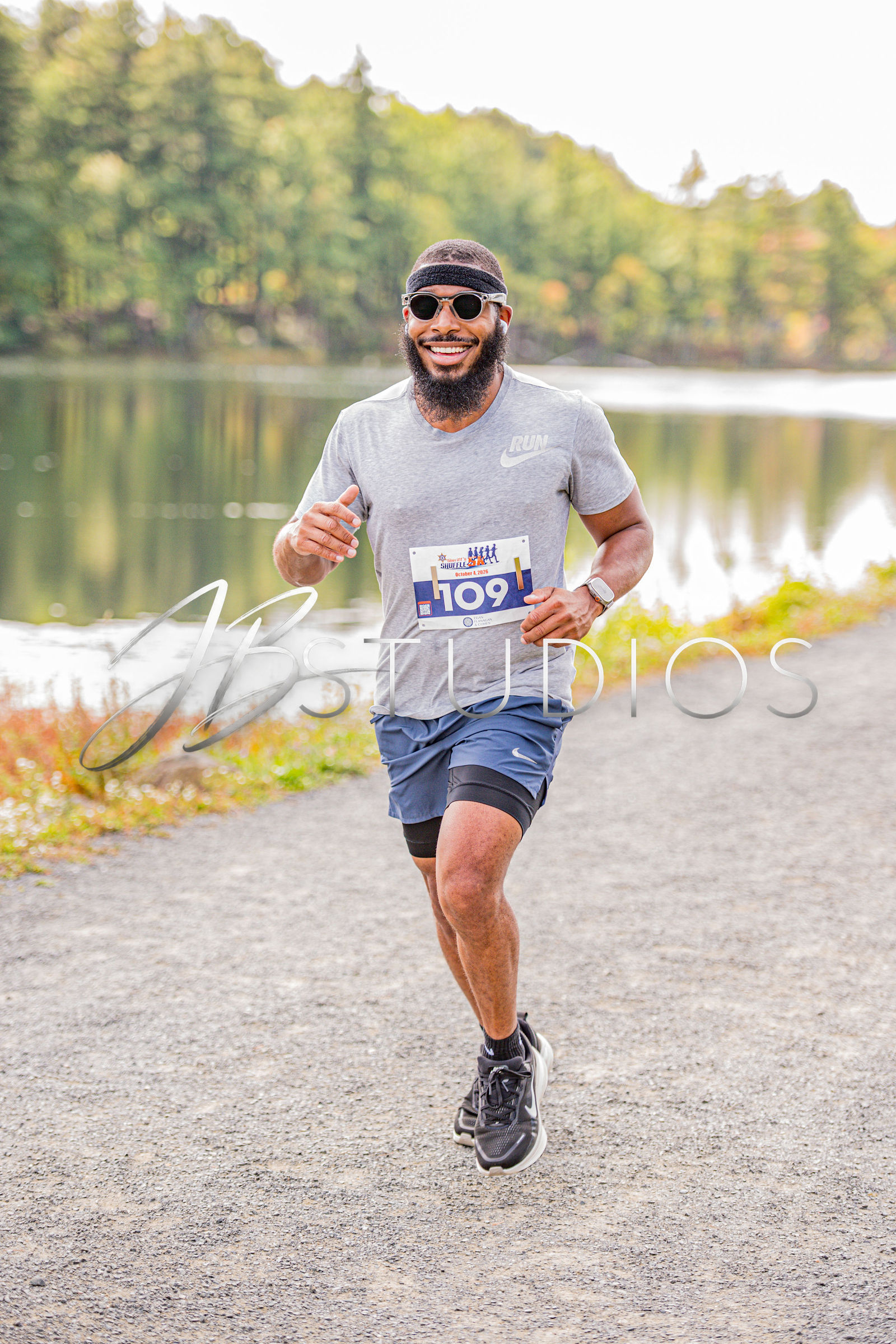 Sheriff’s Shuffle race-day photo 1 of 26